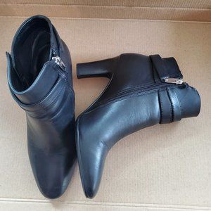 Lauren Ralph Lauren black ankle boots sz 6.5